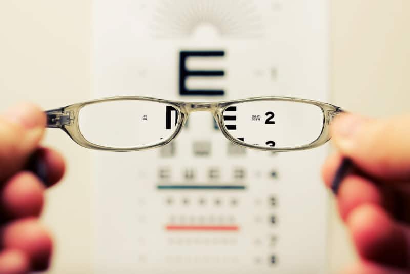 世界视力报告 world eyesight report by UN chinese news center